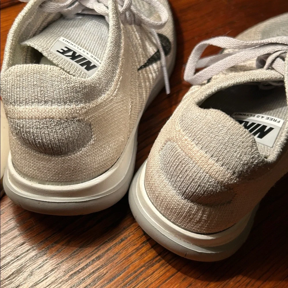 Nike Free 4.0 Flyknit. Size 6.5.  Gray.  Worn once - Picture 4 of 5